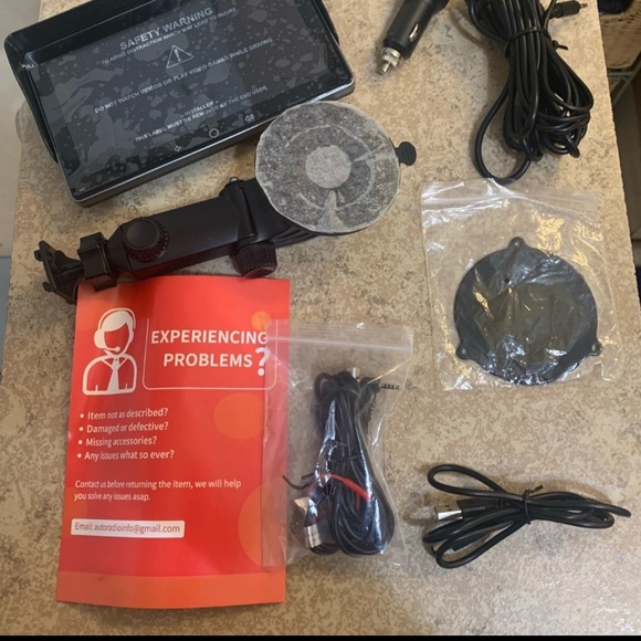 Smart Navigation System FD-7002 portable car stereo receiver - Picture 4 of 8